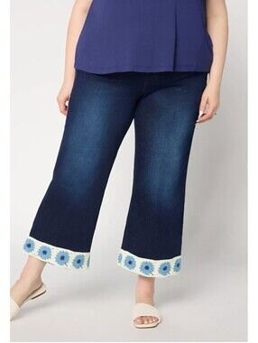 Daisy Crochet Hem Wide Leg Jeans Size 10P